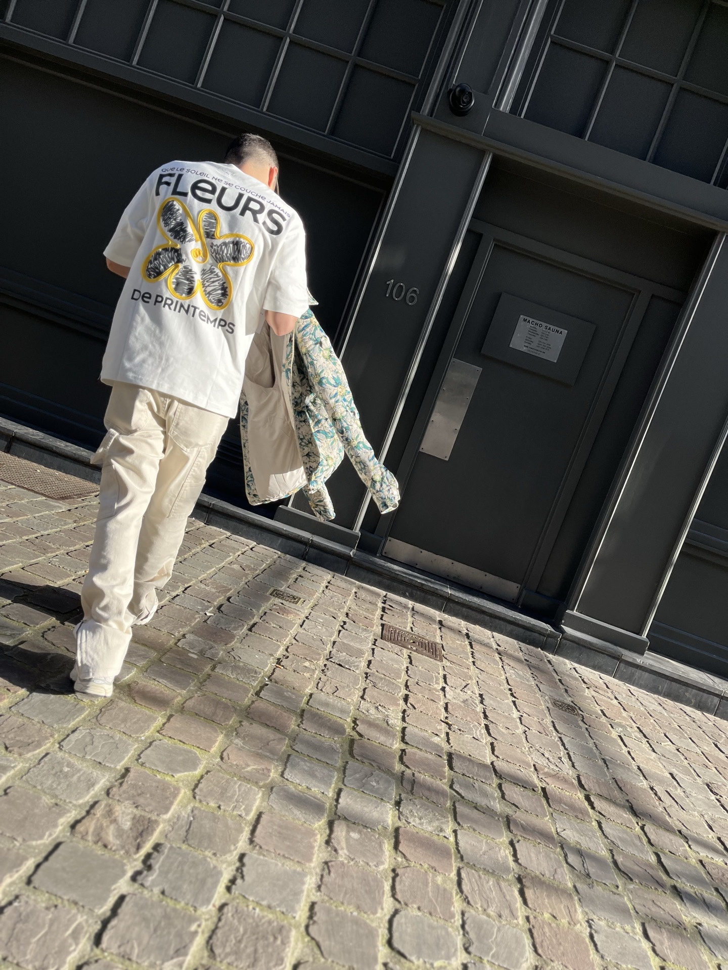 YB