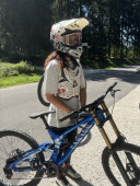 HS